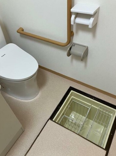 トイレ　温水専用便座