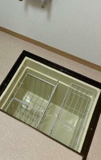 収納　床収納
