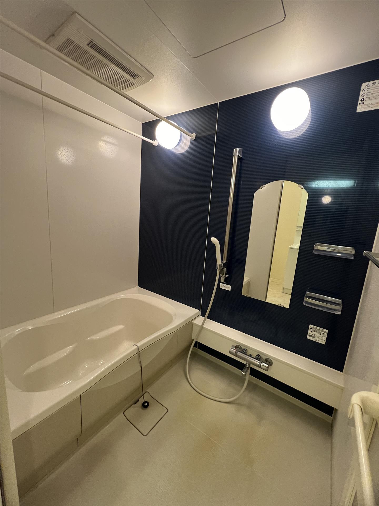 バス・シャワールーム　バスルーム