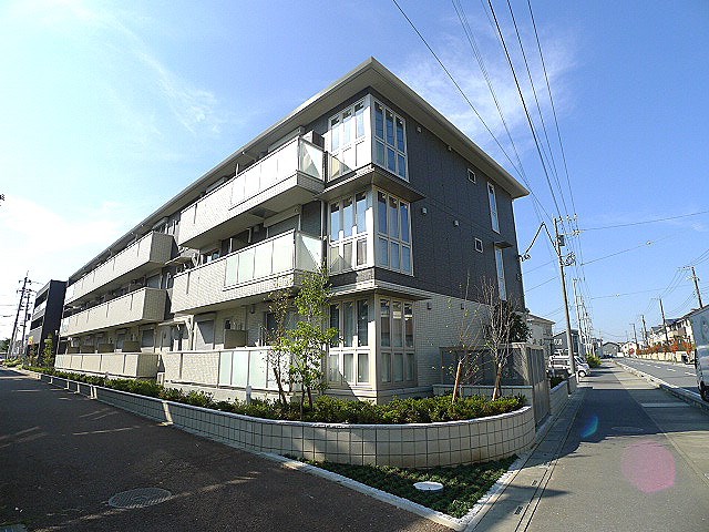 建物外観　Richeのご紹介はアソシエ住まいの窓口にお任せください。