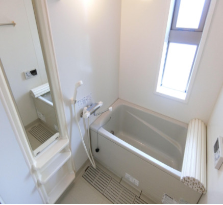 バス・シャワールーム　お風呂で日々の疲れを落としましょう