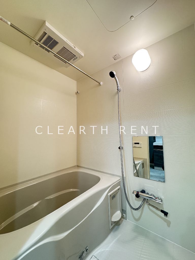 バス・シャワールーム　同タイプ別住戸写真となります。現況と異なる場合がございます。