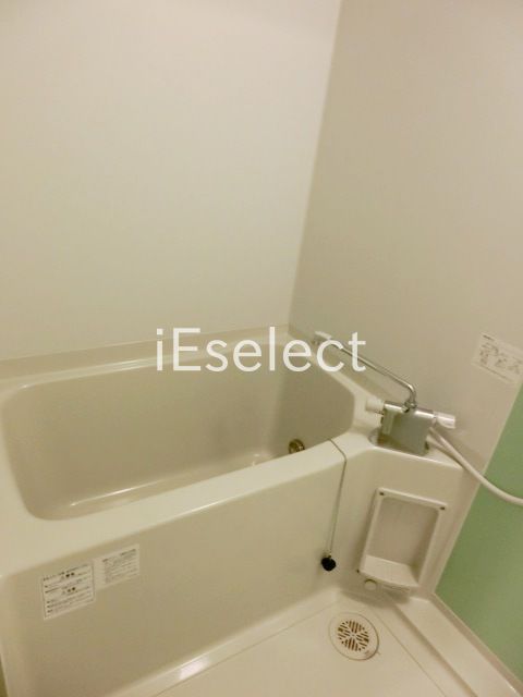 バス・シャワールーム　きれいなバスルームです。