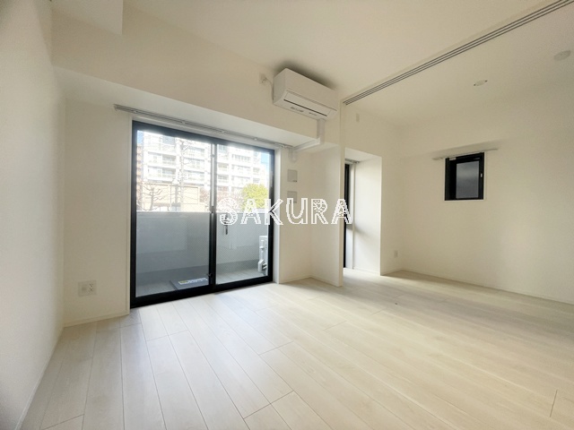 居室・リビング　開放感のあるゆったりとしたお部屋です♪