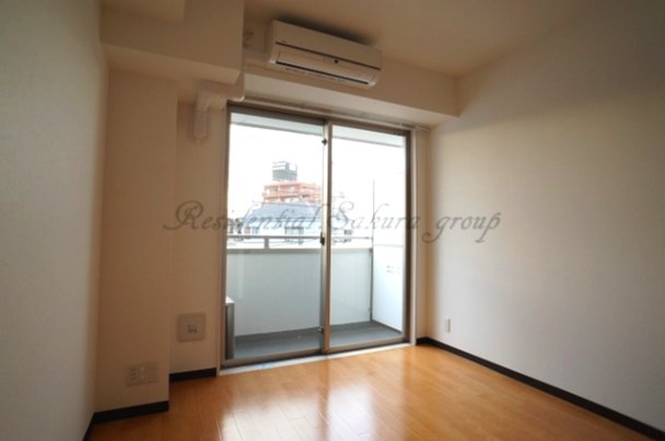 居室・リビング　使いやすい形の為、レイアウトを楽しめます♪