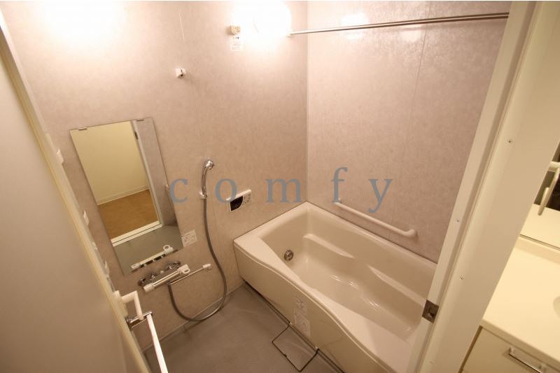 バス・シャワールーム　バスルーム