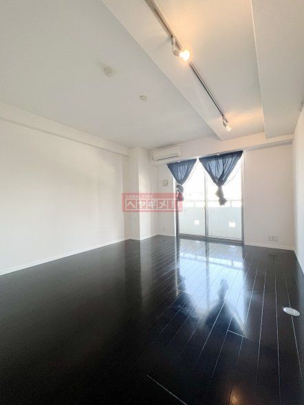 居室・リビング　エントランス