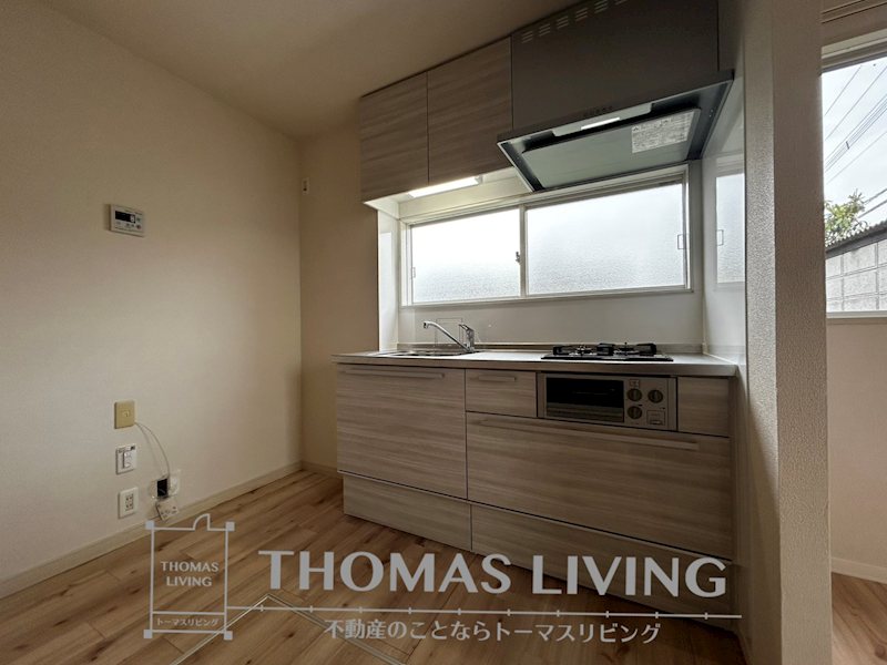 キッチン　実際の写真を準備中の為、同じ建物の別室写真です。参考下さい。