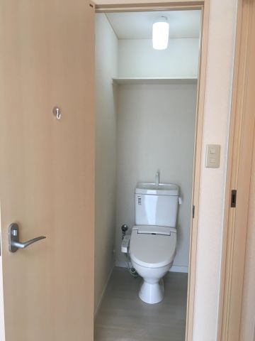 トイレ　清潔感のあるトイレです