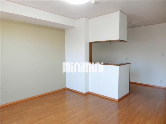 居室・リビング　開放的なリビングスペース