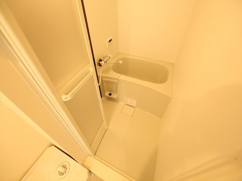 バス・シャワールーム　浴室暖房乾燥機付　追い焚き機能付お風呂　同仕様写真