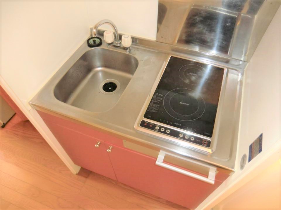 キッチン　同タイプ物件の為、形状や間取寸法、色調等が実際とは異なります