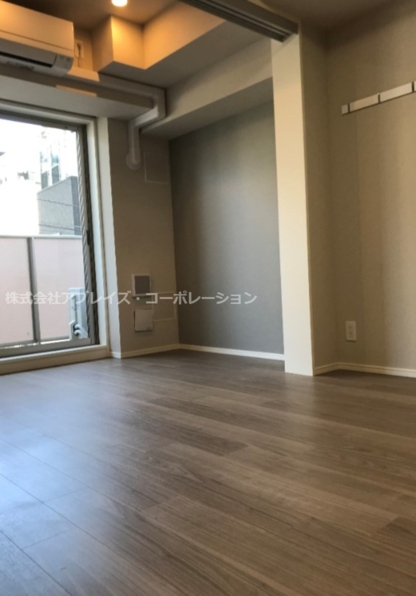 居室・リビング　☆明るい居間☆