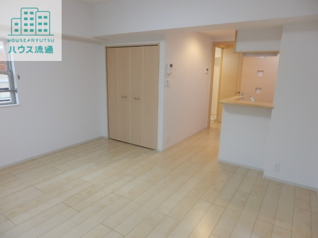 居室・リビング　※別号室の写真です