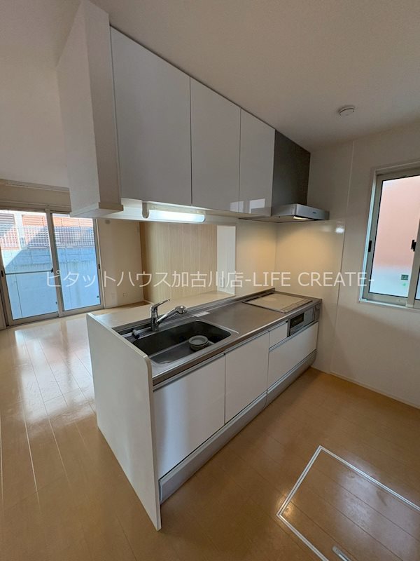 キッチン　写真は102