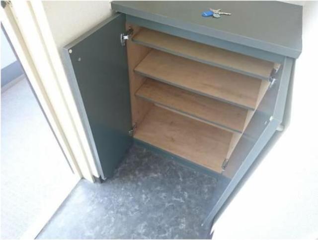 玄関　別部屋参考写真です