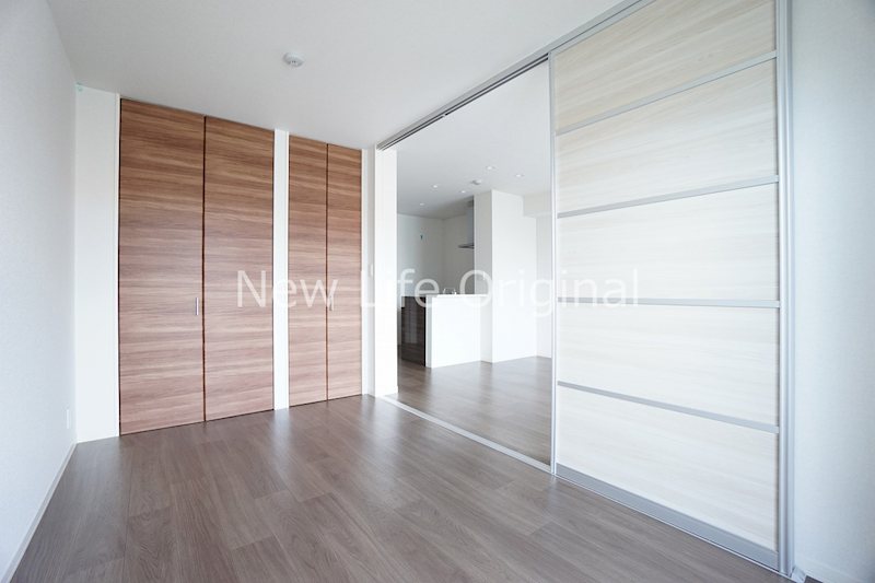 その他　収納付きの6帖洋室です☆