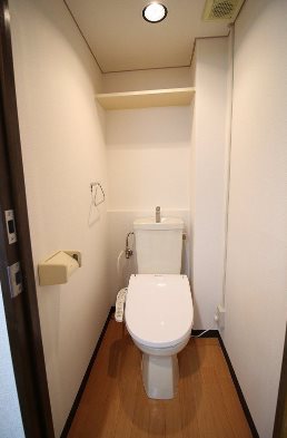 トイレ　同型参考写真