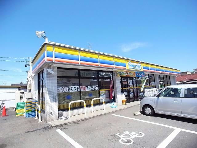 コンビニ　ミニストップ寺島町店（コンビニ）まで303m