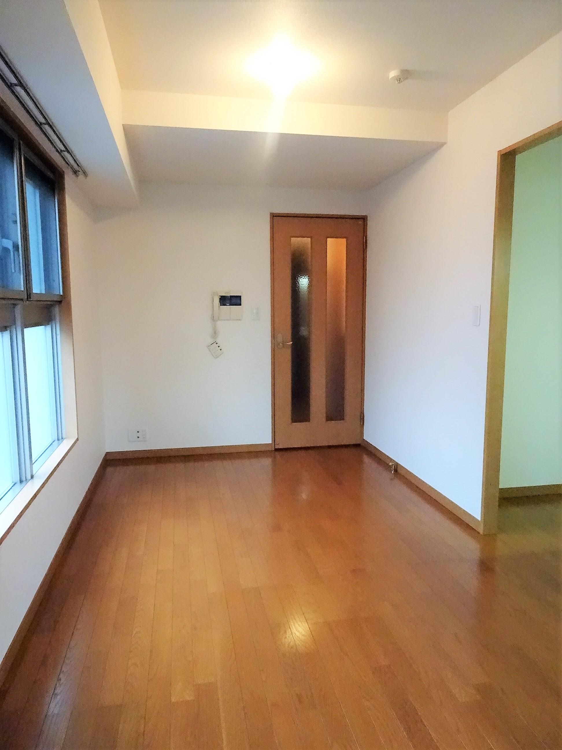 居室・リビング　明るいリビング