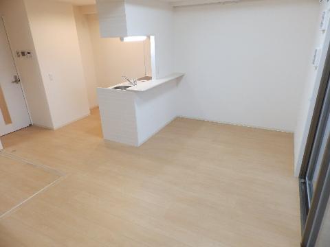 居室・リビング　室内