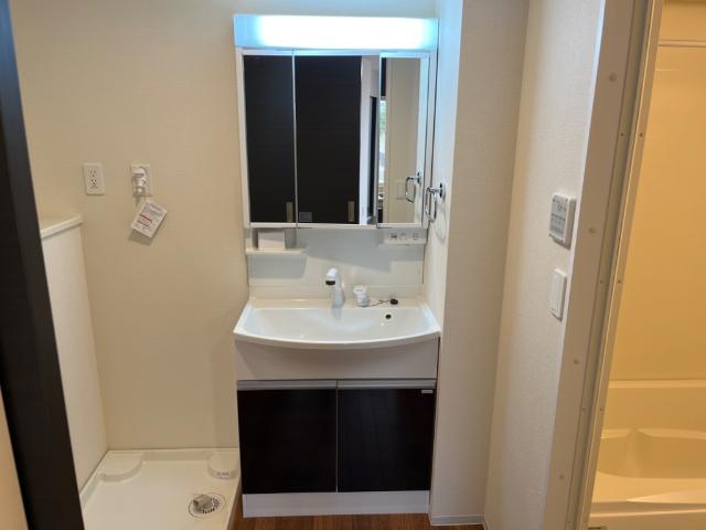 洗面設備　洗髪洗面化粧台