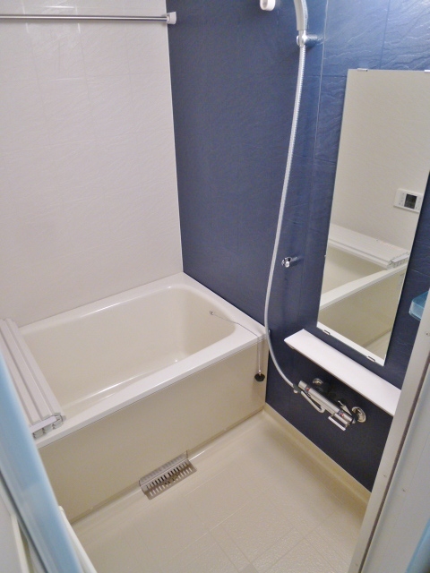 バス・シャワールーム　104号室の写真です。