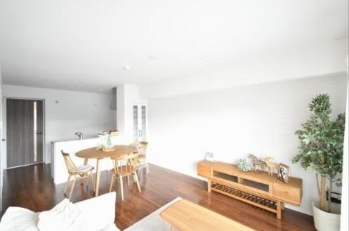 居室・リビング　※別号室参考写真