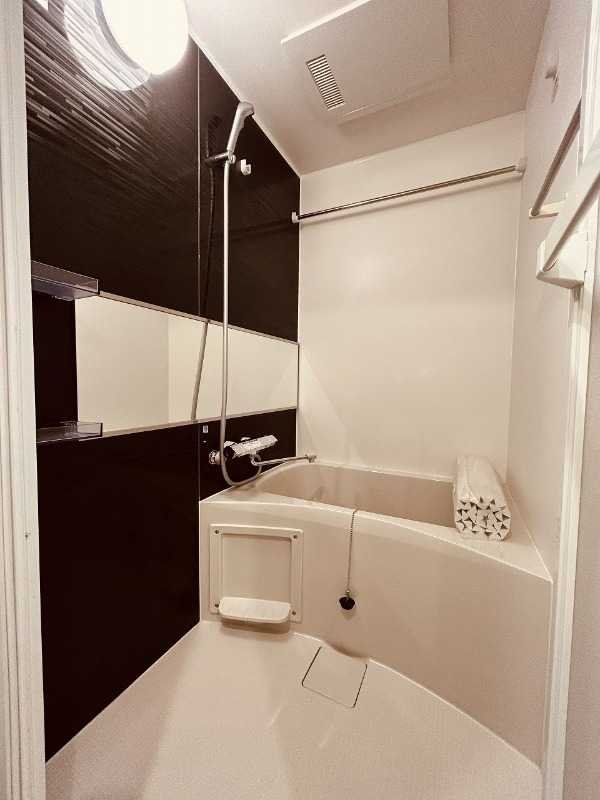 バス・シャワールーム　※別部屋の参考写真です。