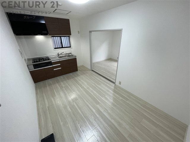 居室・リビング　各部屋の中心になる7帖のダイニング♪