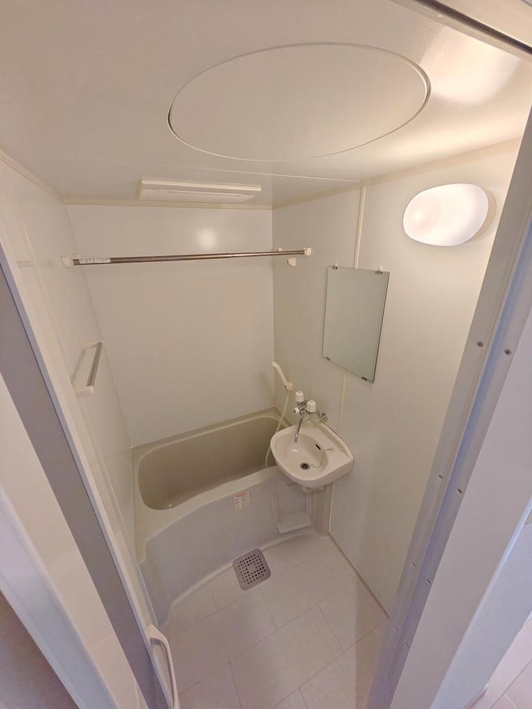 バス・シャワールーム　別部屋参考写真