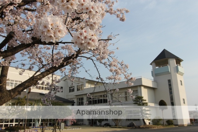 小学校　十神小学校（小学校）まで550m