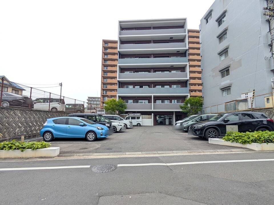 駐車場　駐車場
