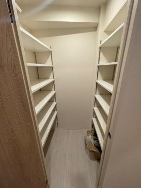 収納　シューズウォークインクローゼット