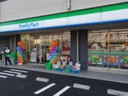 コンビニ　ファミリーマート 羽田二丁目店（コンビニ）まで291m