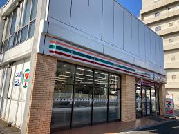 コンビニ　セブンイレブン 大田区萩中3丁目店（コンビニ）まで321m