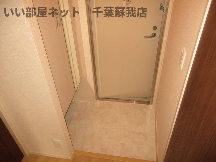 玄関　収納もある玄関です
