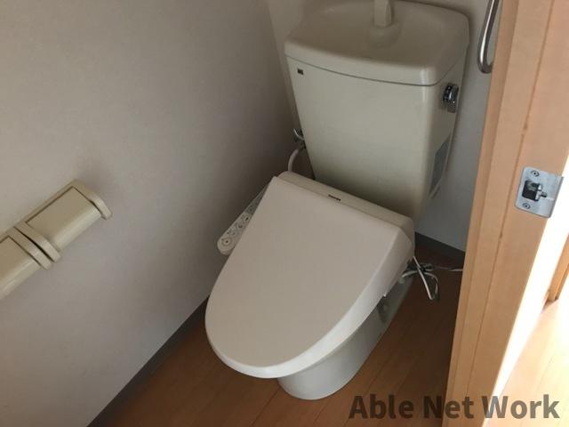トイレ　温水洗浄暖房便座