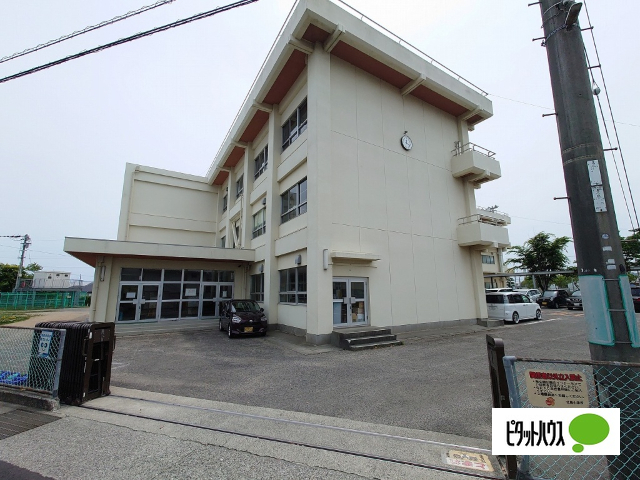 小学校　北島町立北島小学校（小学校）まで146m