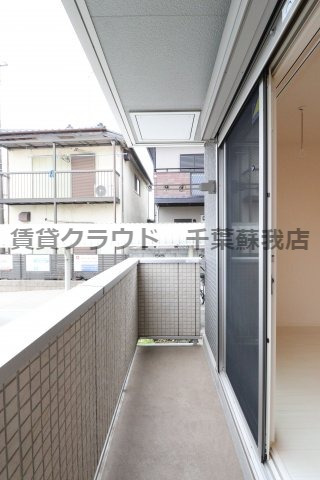 バルコニー　外からの目が気にならないバルコニーで洗濯物が干せます