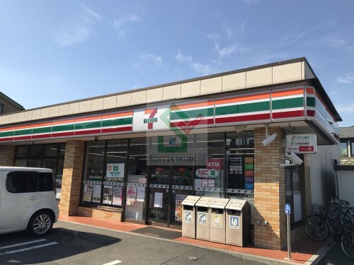 コンビニ　セブンイレブン西東京保谷3丁目店（コンビニ）まで120m