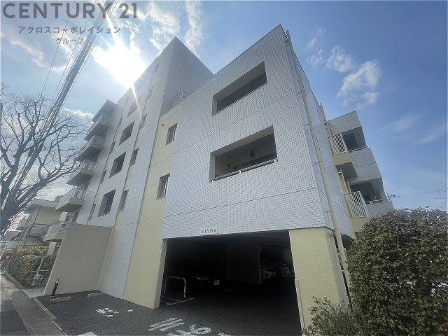 建物外観　オートロック付きで安心です♪