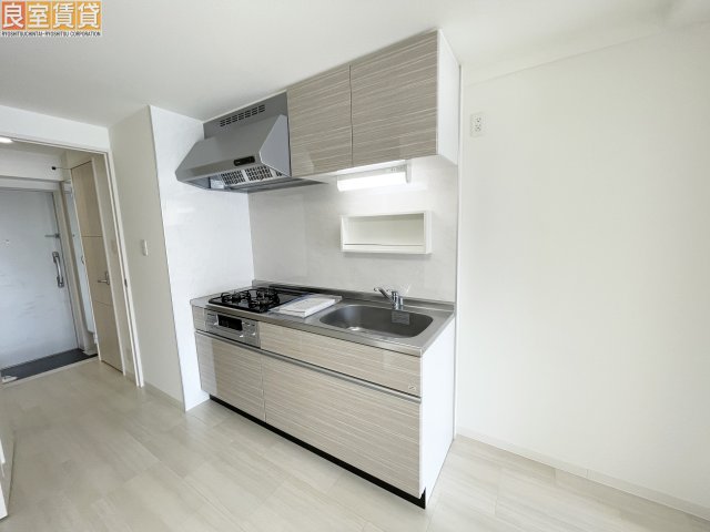 キッチン　※写真は同物件の別部屋のものを流用しております。現状を優先し