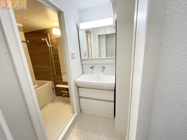 洗面設備　※写真は同物件の別部屋のものを流用しております。現状を優先し