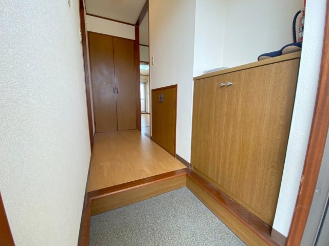 玄関　レジデンス・クレディ★浦添市前田エリア