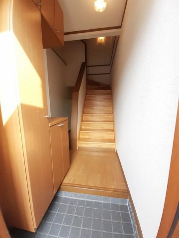 玄関　落ち着いた玄関です