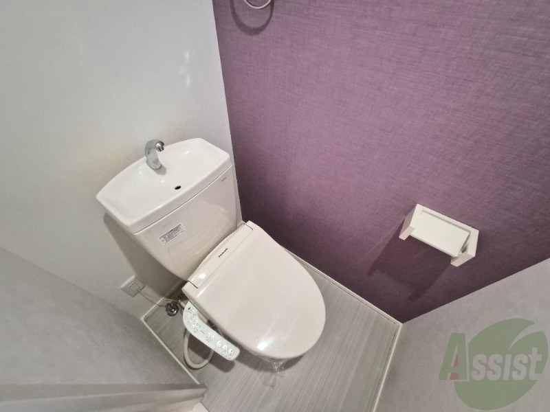 トイレ　トイレは綺麗でウォッシュレットも付いて快適にお使い頂けます。