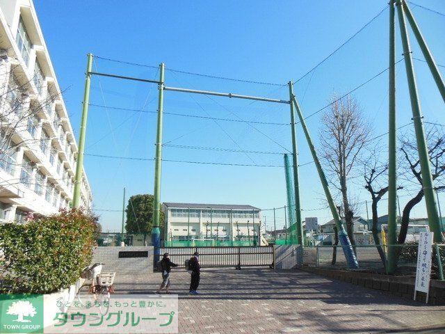小学校　★新田小学校★（小学校）まで742m