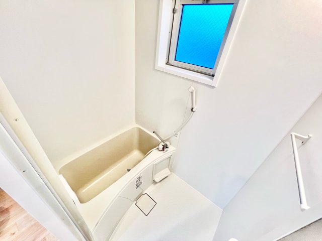 バス・シャワールーム　※別部屋参考写真