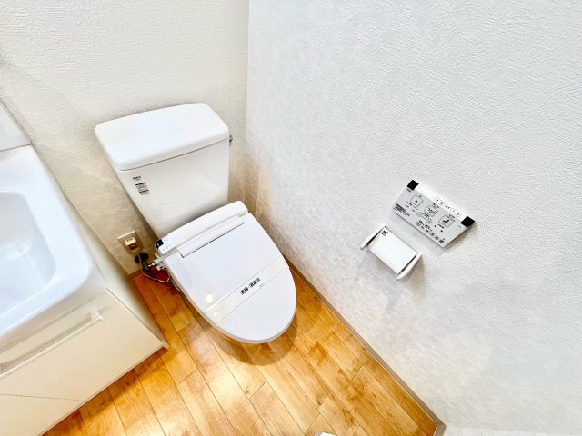 トイレ　※別部屋参考写真